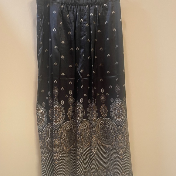 Isabella Bird Skirt - Picture 2 of 4